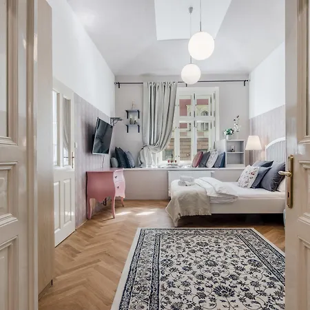 Centre By Michal&friends Prag